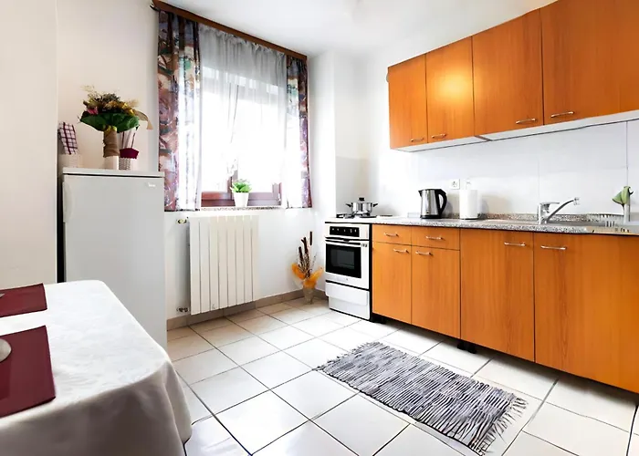 アパート Melanie