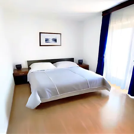Melanie Apartman *
